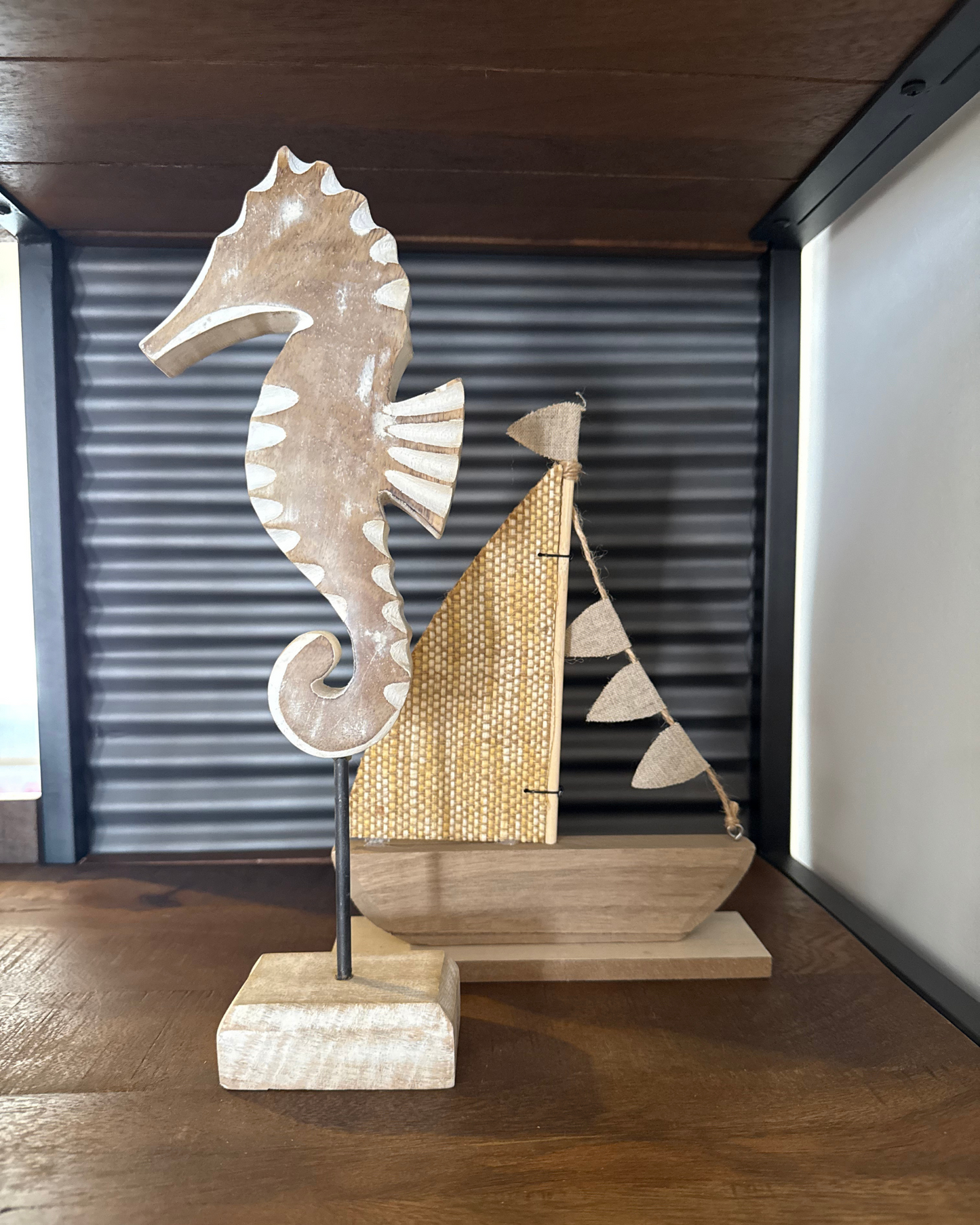 Caballito de mar en madera de mango