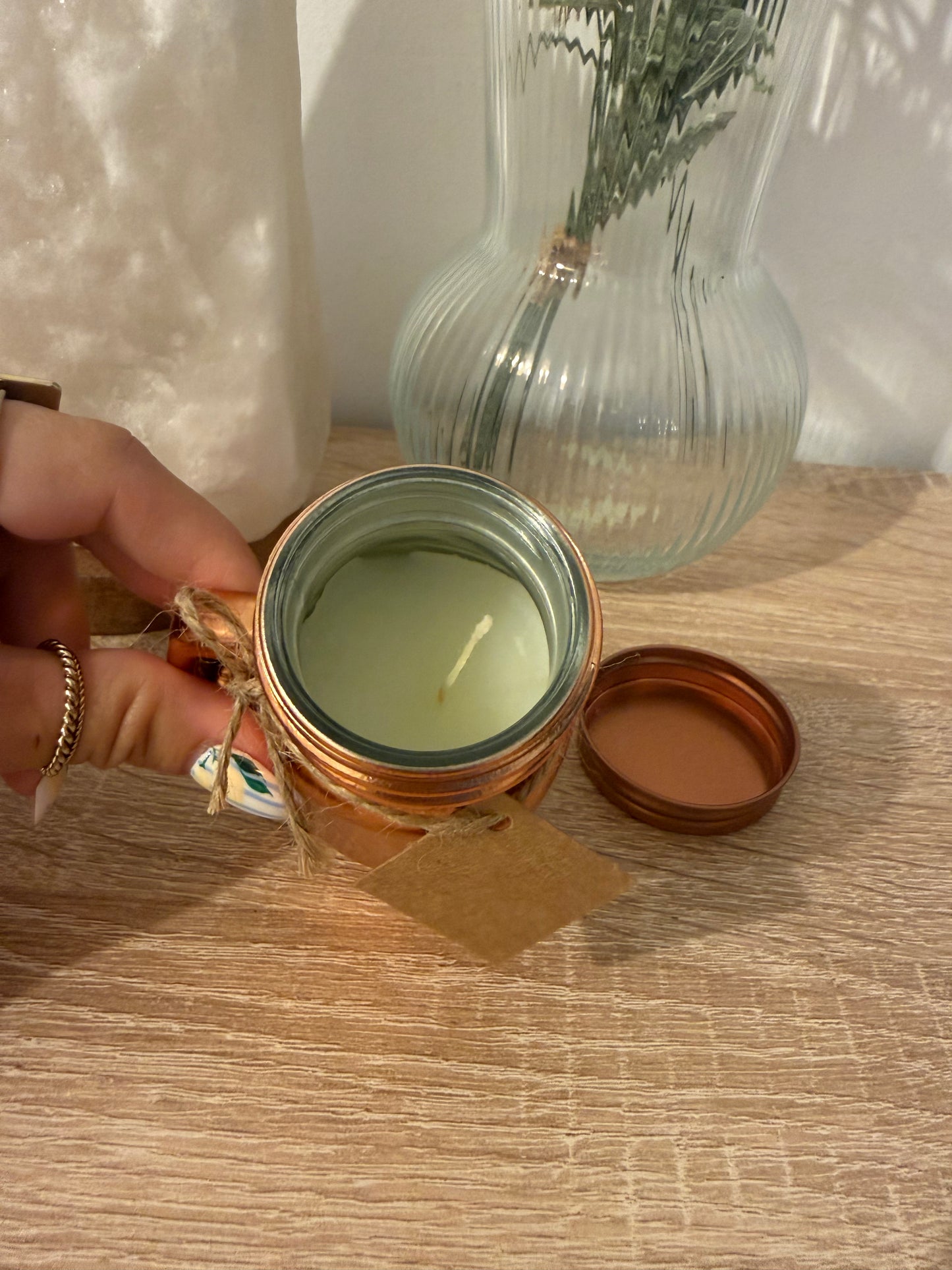 Vela en jarrita de cerámica olor canela